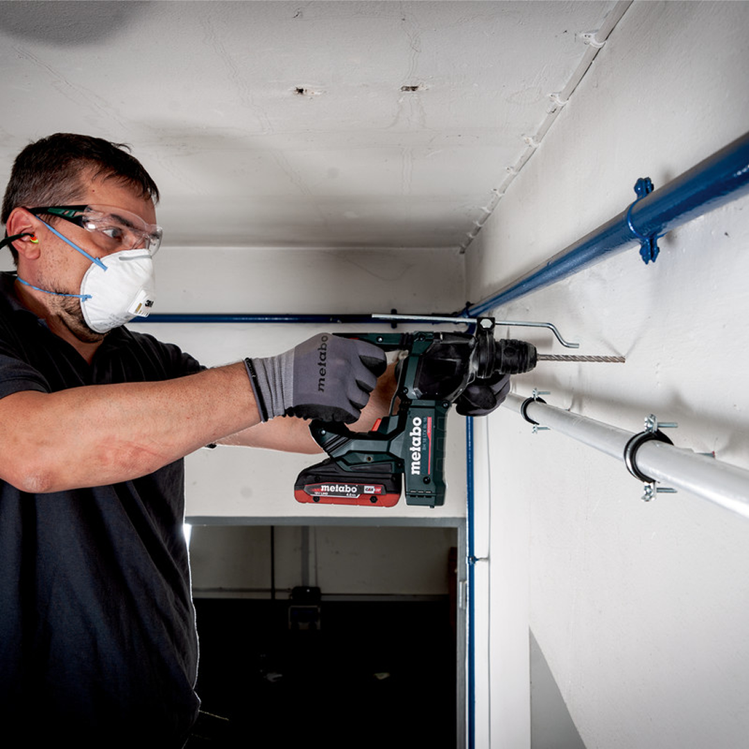 BH 18 LTX BL 16 (600324840) Cordless rotary hammer