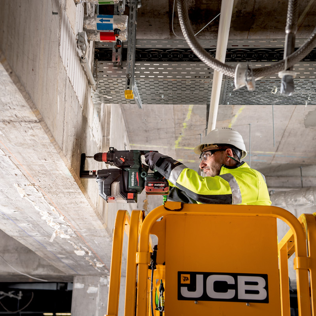 KH 18 LTX BL 28 Q (601715840) Cordless combination hammer