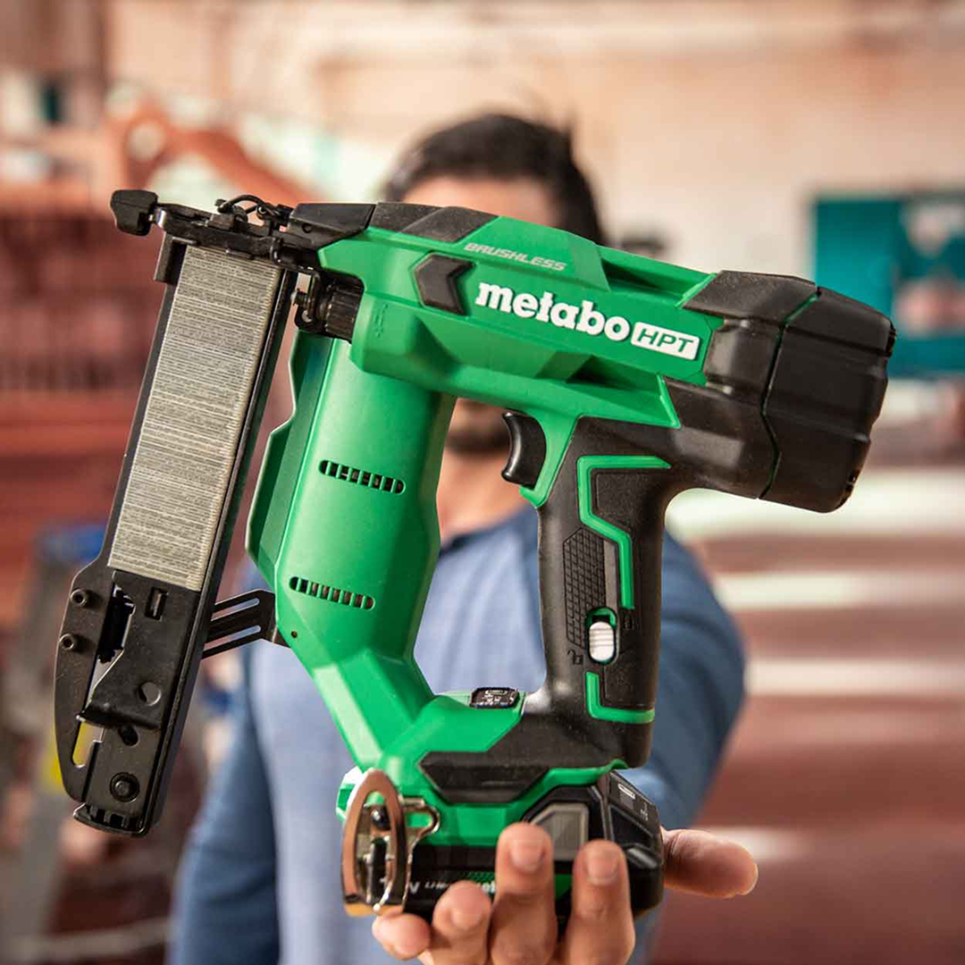 18V MultiVolt™ Brushless 18-Gauge 1/4" Narrow Crown Stapler (Tool Body Only)
