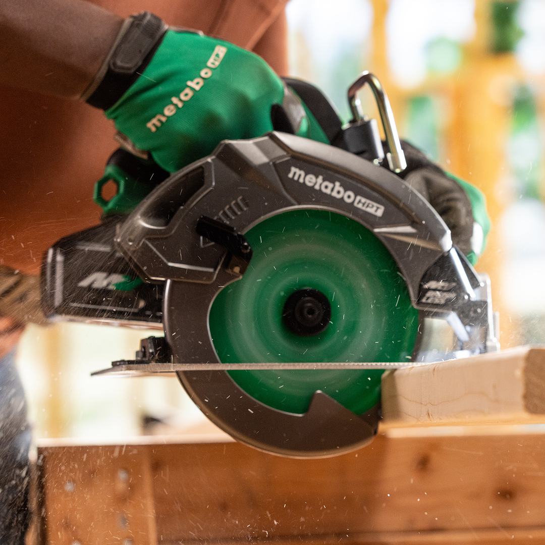36V MultiVolt™ 7-1/4" Circular Saw w/ Torque Boost Technology