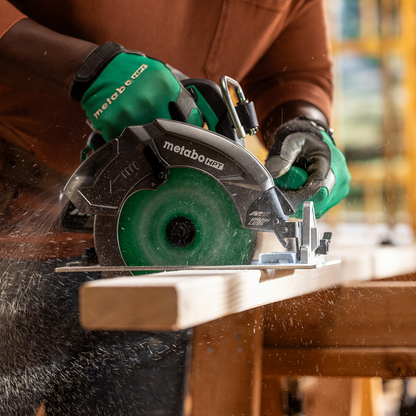 36V MultiVolt™ 7-1/4" Circular Saw w/ Torque Boost Technology