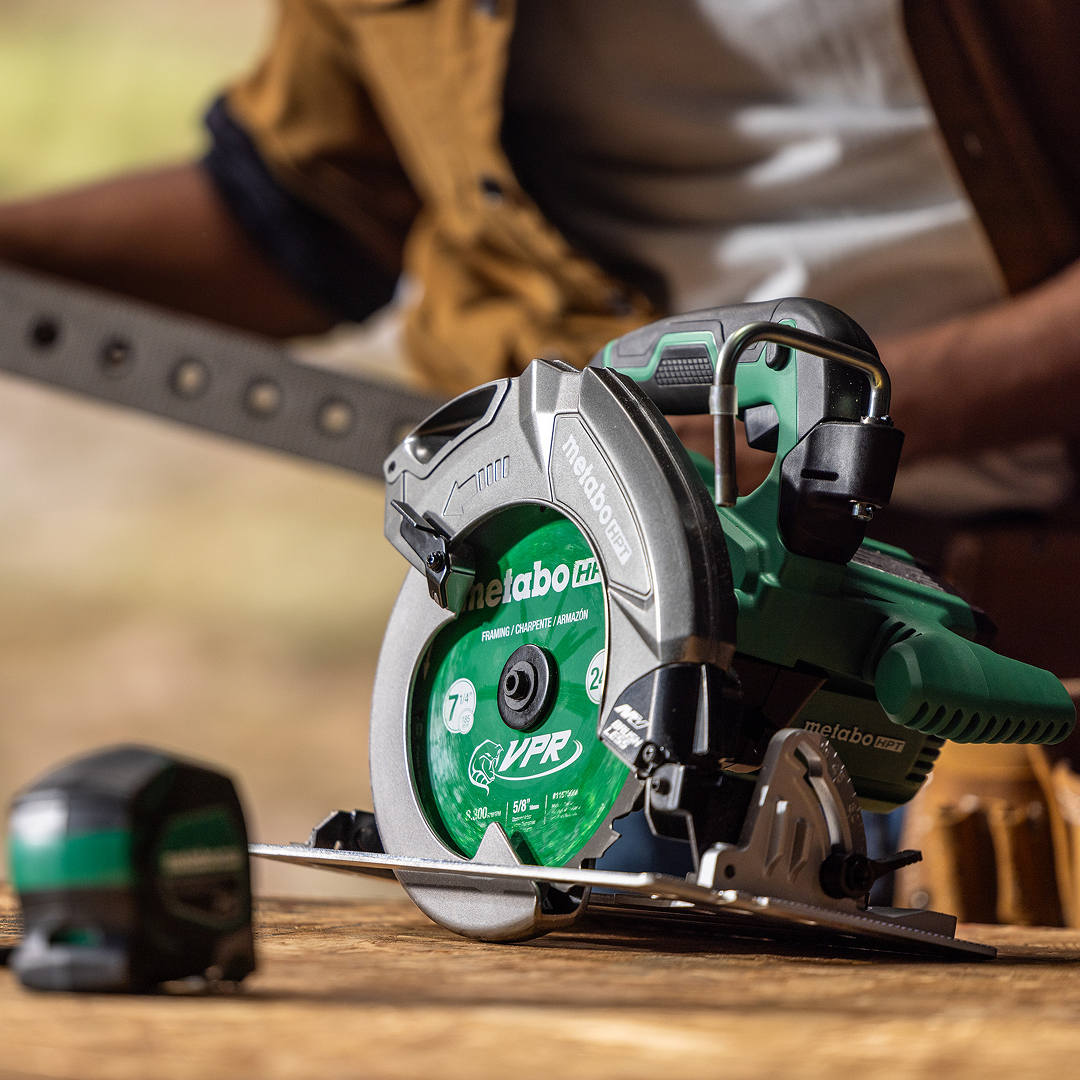 36V MultiVolt™ 7-1/4" Circular Saw w/ Torque Boost Technology