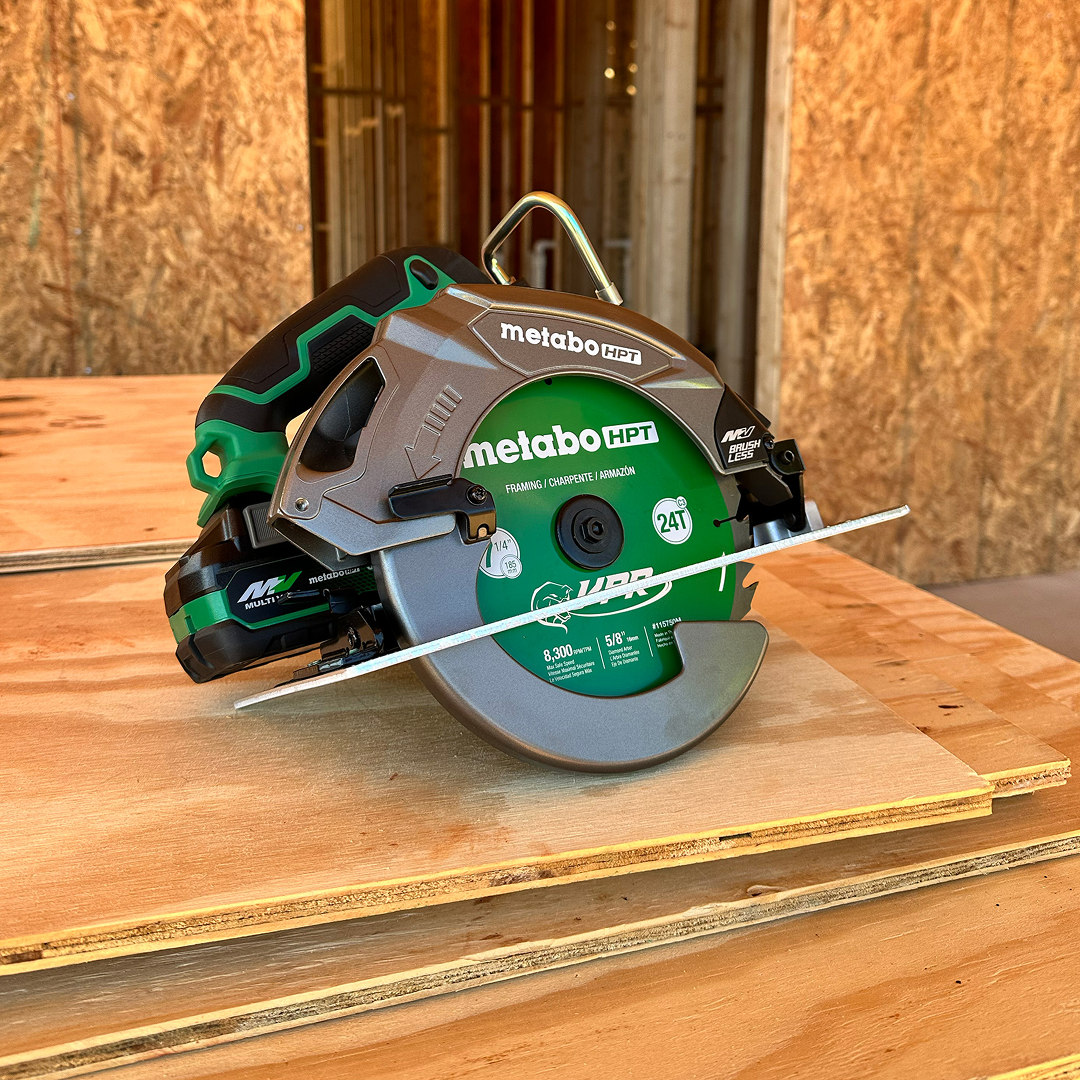 36V MultiVolt™ 7-1/4" Circular Saw w/ Torque Boost Technology
